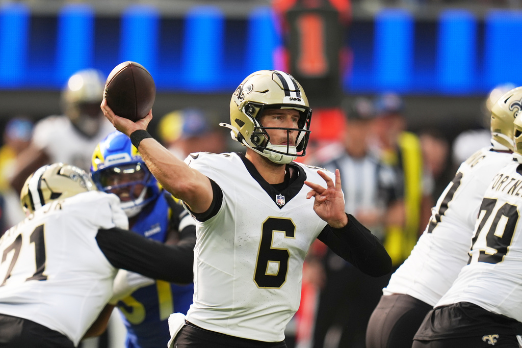 New Orleans Saints quarterback Tyler Shough (6) passes against the Los Angeles Rams in the first half of an NFL football game Sunday, Nov. 2, 2025, in Inglewood, Calif. (AP Photo/Gregory Bull)