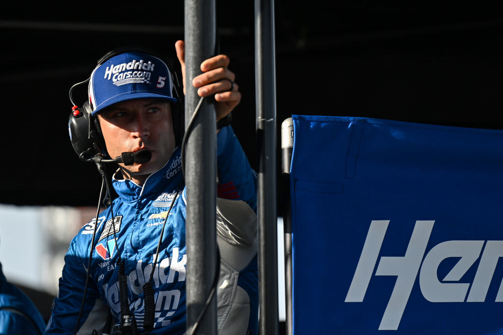 Cliff Daniels, the crew chief of Kyle Larson, looks on during a NASCAR Cup Series auto race Sunday, Sept. 13, 2026, in Madison, Ill. (AP Photo/Connor Hamilton)