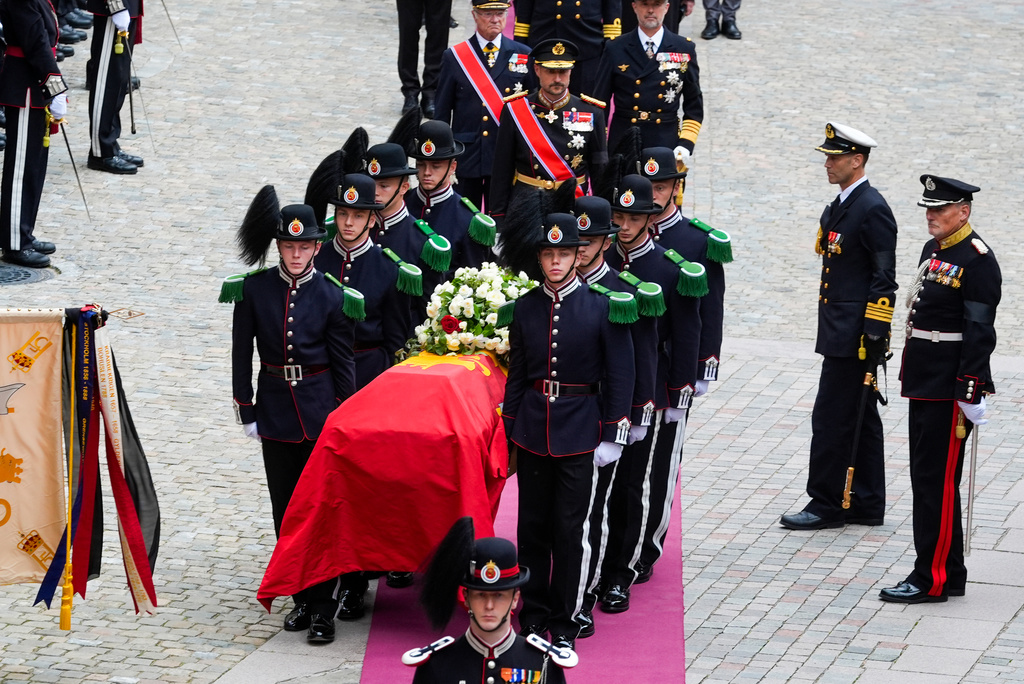 Norway's King Harald V's coffin is taken to the royal mausoleum in the crypt at Akershus Castle after the funeral ceremony in Oslo Cathedral, Wednesday, Sept. 9, 2026. (Terje Pedersen/Pool Photo via AP)