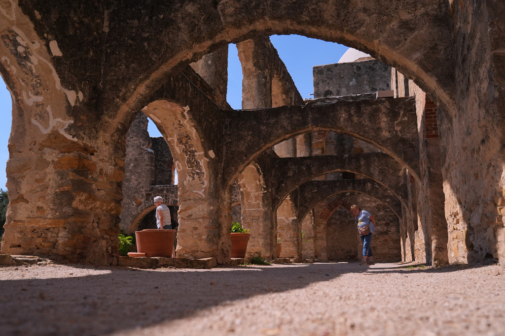 Mission San Jose is partially closed due to a federal government shutdown, Wednesday, Oct. 1, 2025, in San Antonio. (AP Photo/Eric Gay)