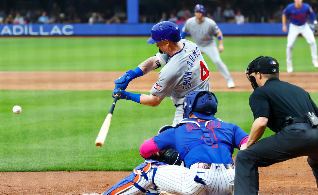 Chicago Cubs' Pete Crow-Armstrong (4) hits a three-run home run against the New York Mets during the second inning of a baseball game, Tuesday, June 23, 2026, in New York. (AP Photo/Noah K. Murray)