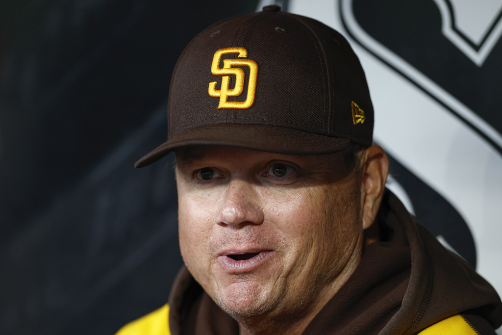 San Diego Padres manager Mike Shildt speaks before a baseball game against the Chicago White Sox, Saturday, Sept. 20, 2025, in Chicago. (AP Photo/Kamil Krzaczynski)