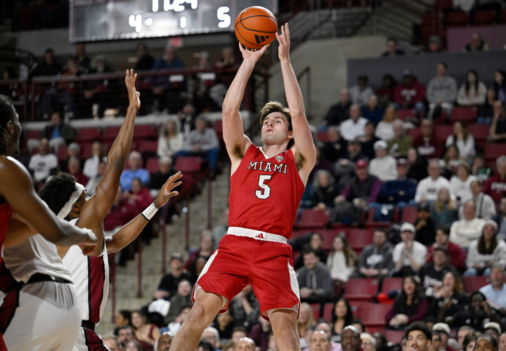 No. 22 Miami of Ohio wins 26th straight, remains unbeaten with 86-77 win over UMass