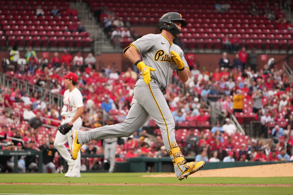 Pittsburgh Pirates' Spencer Horwitz, right, rounds the bases after hitting a solo home run off St. Louis Cardinals starting pitcher Michael McGreevy during the second inning of a baseball game Wednesday, May 20, 2026, in St. Louis. (AP Photo/Jeff Roberson)