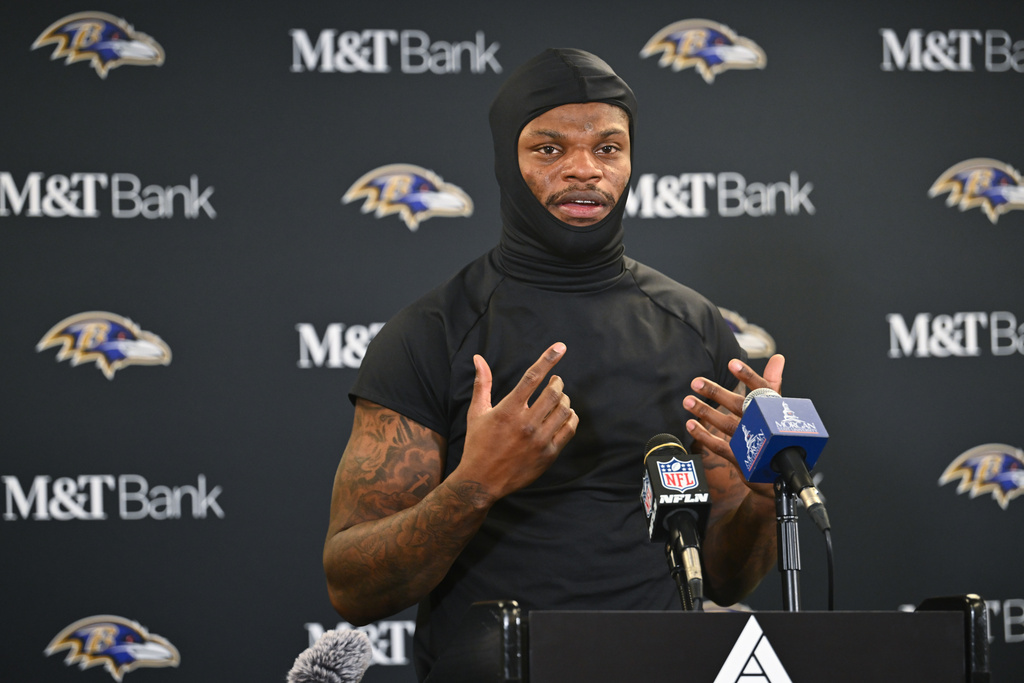 Baltimore Ravens quarterback Lamar Jackson speaks during a news conference after an NFL football game against the Pittsburgh Steelers, Sunday, Jan. 4, 2026, in Pittsburgh. (AP Photo/Justin Berl)