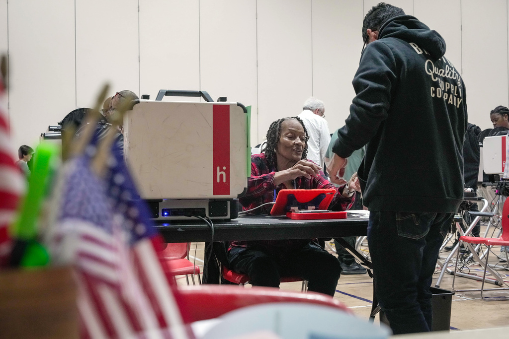 People vote during a primary election day at the West Gray Metropolitan Multi-Service Center in Houston, Tuesday, March 3, 2026. (Raquel Natalicchio /Houston Chronicle via AP)