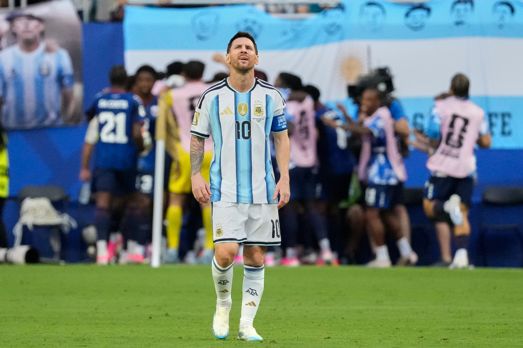 Argentina's Lionel Messi (10) reacts after a goal scored by Cape Verde's Deroy Duarte (14) during the World Cup round of 32 soccer match between Argentina and Cape Verde in Miami Gardens, Fla., Friday, July 3, 2026. (AP Photo/Chris Carlson)