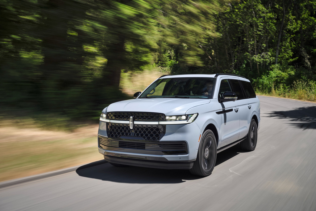 This photo provided by Lincoln shows the 2026 Navigator, a full-size luxury SUV. Properly equipped, the Navigator can tow up to 8,700 pounds. (Courtesy of Lincoln Motor Co. via AP)