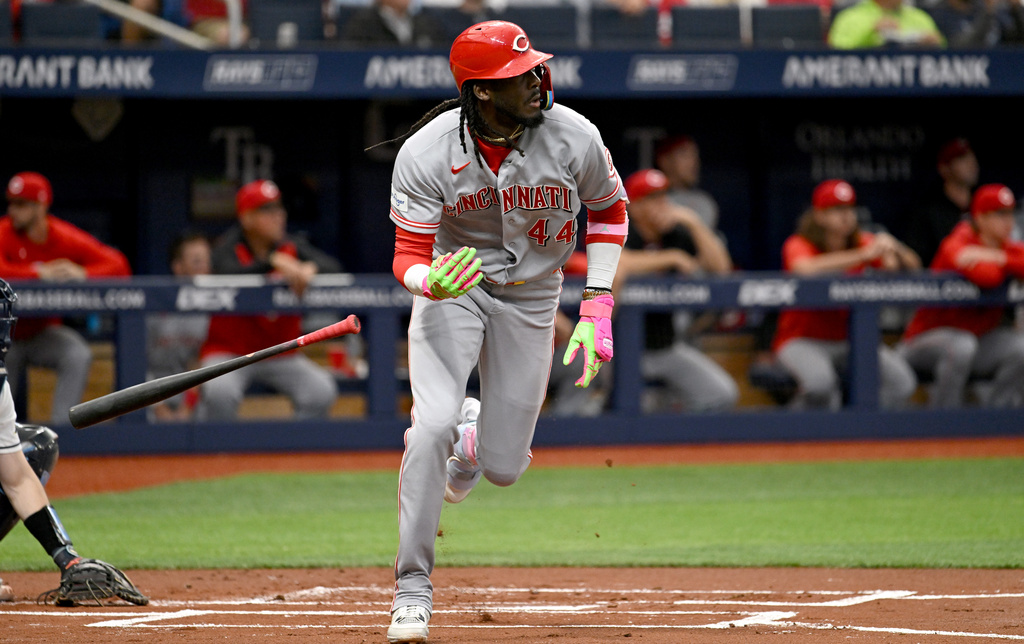 Cincinnati Reds' Elly de la Cruz hits a two run home run during the first inning of a baseball game against the Tampa Bay Rays Tuesday, April 21, 2026, in St. Petersburg, Fla. (AP Photo/Jason Behnken)