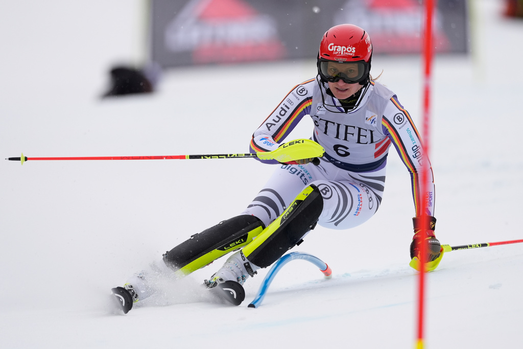 Germany's Lena Duerr competes during a World Cup women's slalom skiing race, Sunday, Nov. 30, 2025, in Copper Mountain. (AP Photo/Robert F. Bukaty)