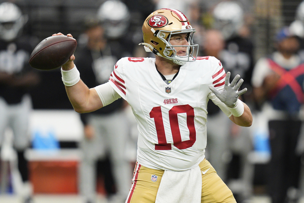 San Francisco 49ers quarterback Mac Jones throws as pass during the first half of a preseason NFL football game against the Las Vegas Raiders, Saturday, Aug. 16, 2025, in Las Vegas. (AP Photo/John Locher)