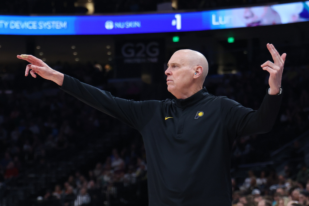 Indiana Pacers head coach Rick Carlisle gives instructions against the Utah Jazz during the first half of an NBA basketball game, Tuesday, Nov. 11, 2025, in Salt Lake City. (AP Photo/Rob Gray)
