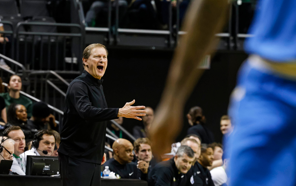 Oregon head coach Dana Altman directs his team against UCLA in the first half of an NCAA college basketball game in Eugene, Ore., Wednesday, Jan. 28 2026. (AP Photo/Thomas Boyd)