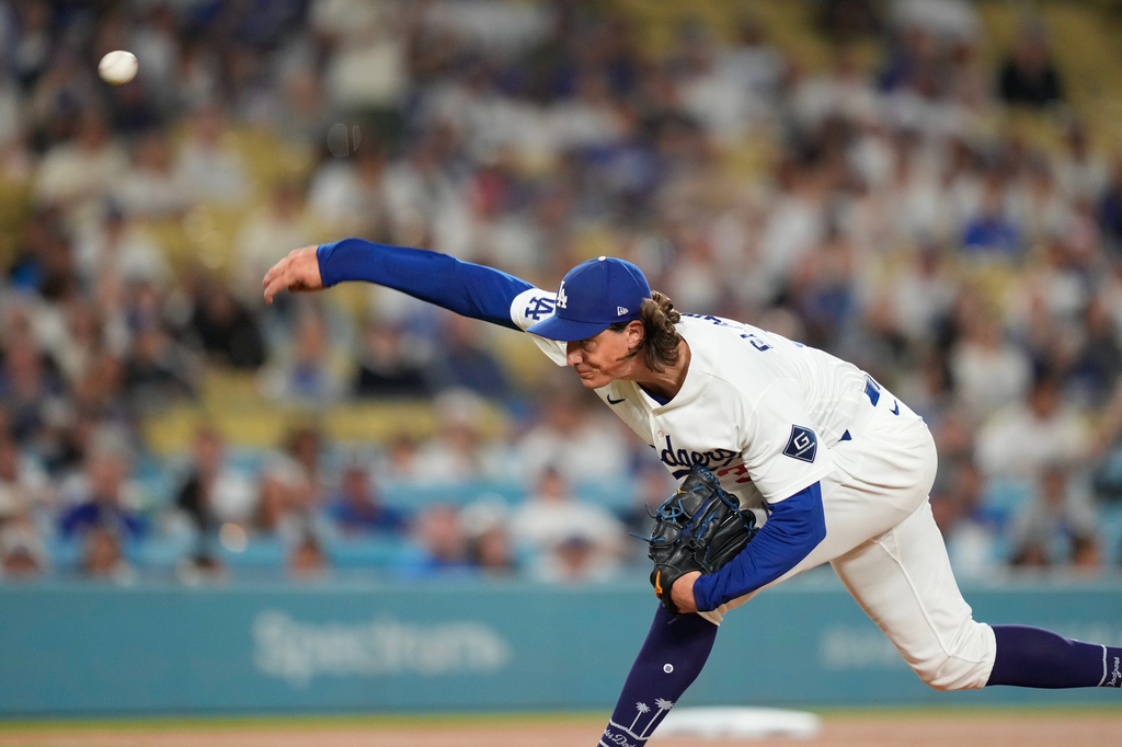 Los Angeles Dodgers starting pitcher Tyler Glasnow throws to the plate during the first inning of a baseball game against the San Francisco Giants, Friday, Sept. 18, 2026, in Los Angeles. (AP Photo/Mark J. Terrill)
