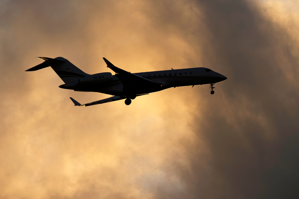 FILE - A Bombardier Global Express business jet approaches for landing in Lisbon, on June 13, 2023. (AP Photo/Armando Franca, File)