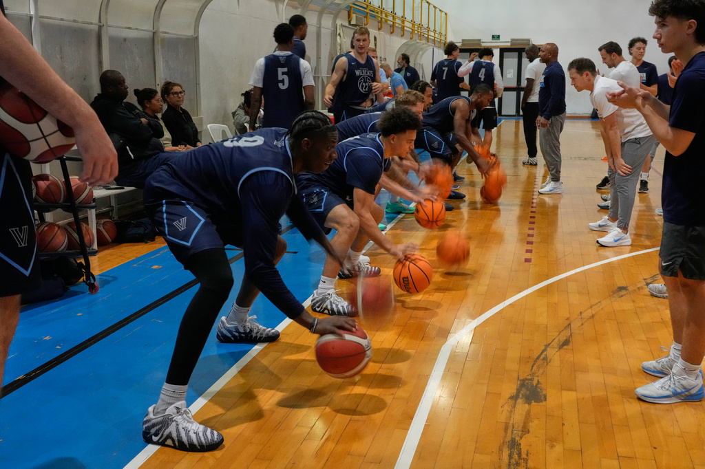 The Villanova men's basketball team takes part in a training session in Rome, Thursday, Oct. 29, 2026. (AP Photo/Gregorio Borgia)