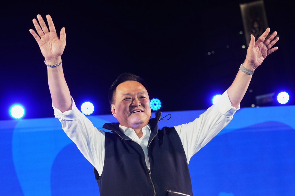 File - Thailand's Prime Minister and leader of Bhumjaithai Party Anutin Charnvirakul, attends an election campaign, in Bangkok, Thailand, Jan. 30, 2026. (AP Photo/Sakchai Lalit, File)