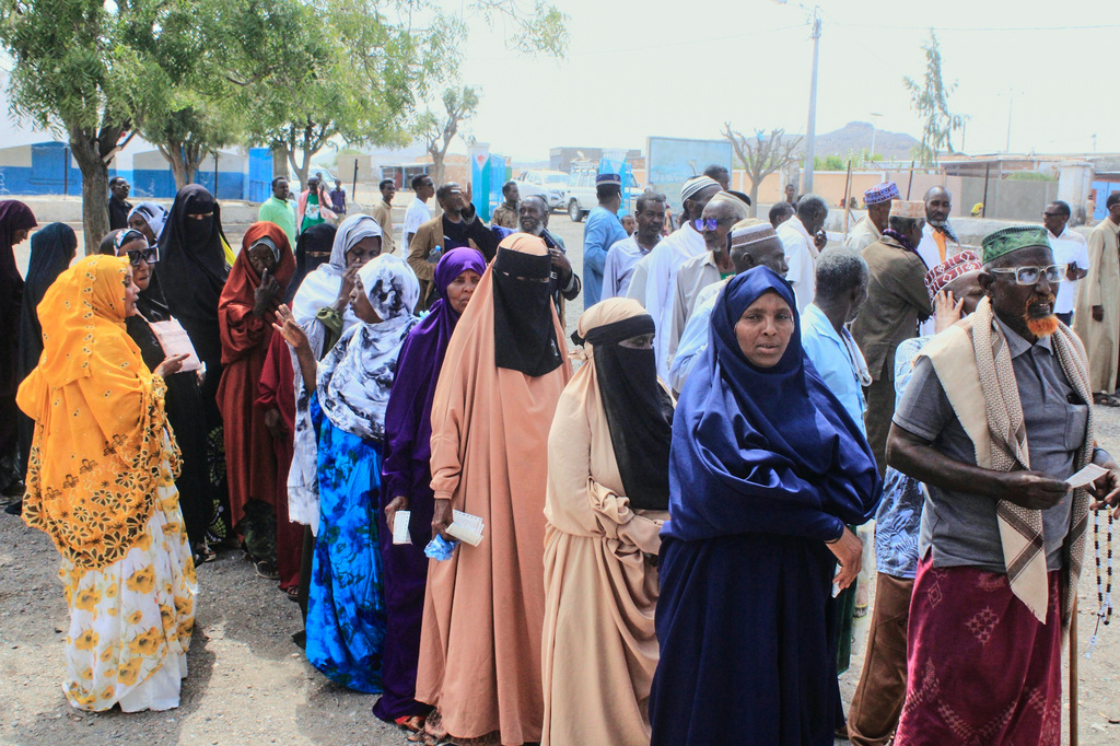 People line up to vote at a polling station during the 2026 Djibouti presidential election, in Mouloud, Djibouti, Friday, April 10, 2026. (AP Photo/Guirreh Moumin)