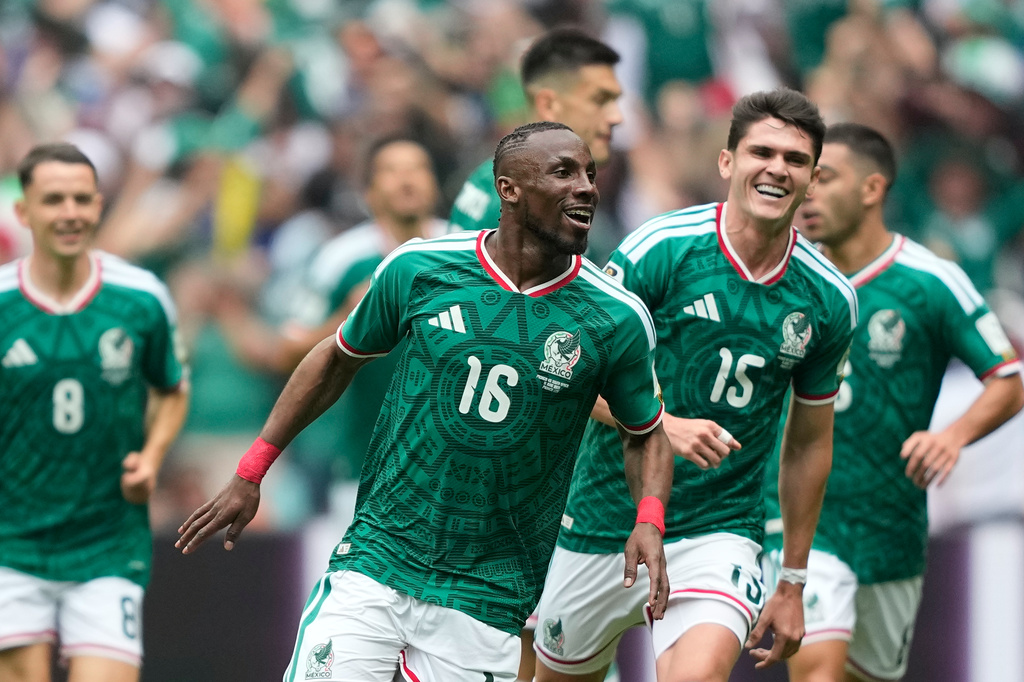 Mexico's Julian Quinones celebrates after scoring the opening goal during the World Cup Group A soccer match between Mexico and South Africa in Mexico City, Thursday, June 11, 2026. (AP Photo/Natacha Pisarenko)