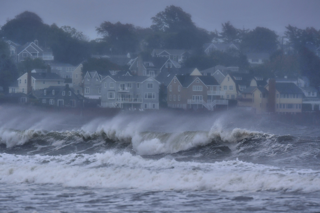 Atlantic Ocean waves crash near Atlantic Beach, in Middletown, R.I., Monday, Oct. 13, 2025. (Photo/Steven Senne)