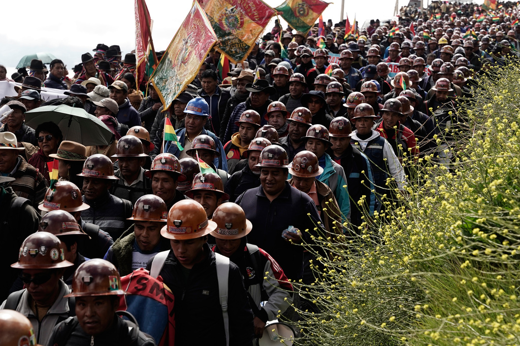 FILE - Bolivian Workers' Union members march to protest fuel subsidy cuts in El Alto, Bolivia, Jan. 5, 2026. (AP Photo/Freddy Barragan, File)