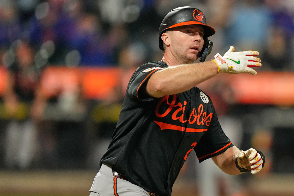 Baltimore Orioles' Pete Alonso reacts after hitting a solo home run during the ninth inning of a baseball game against the New York Mets, Tuesday, Sept. 15, 2026, in New York. (AP Photo/Seth Wenig)