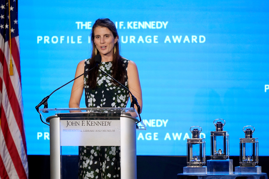 FILE - Tatiana Schlossberg, daughter of Caroline Kennedy, ambassador of the United States to Australia, addresses the audience during the John F. Kennedy Profile in Courage Award ceremony, Sunday, Oct. 29, 2023, at the John F. Kennedy Presidential Library and Museum, in Boston. (AP Photo/Steven Senne, File)