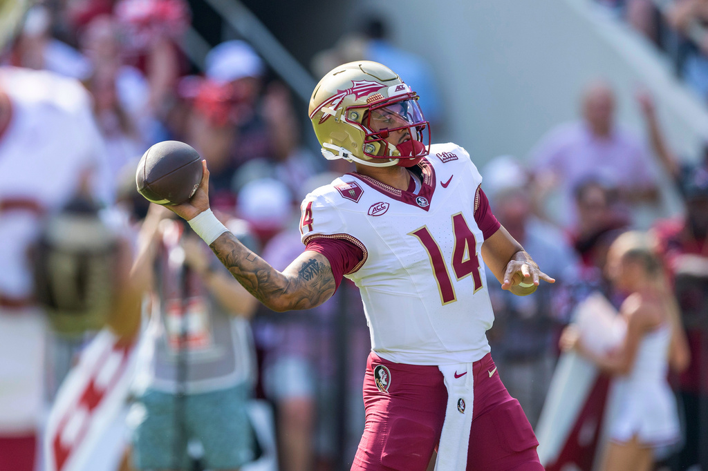 Florida State quarterback Ashton Daniels warms up before an NCAA college football game against Alabama, Saturday, Sept. 19, 2026, in Tuscaloosa, Ala. (AP Photo/Vasha Hunt)