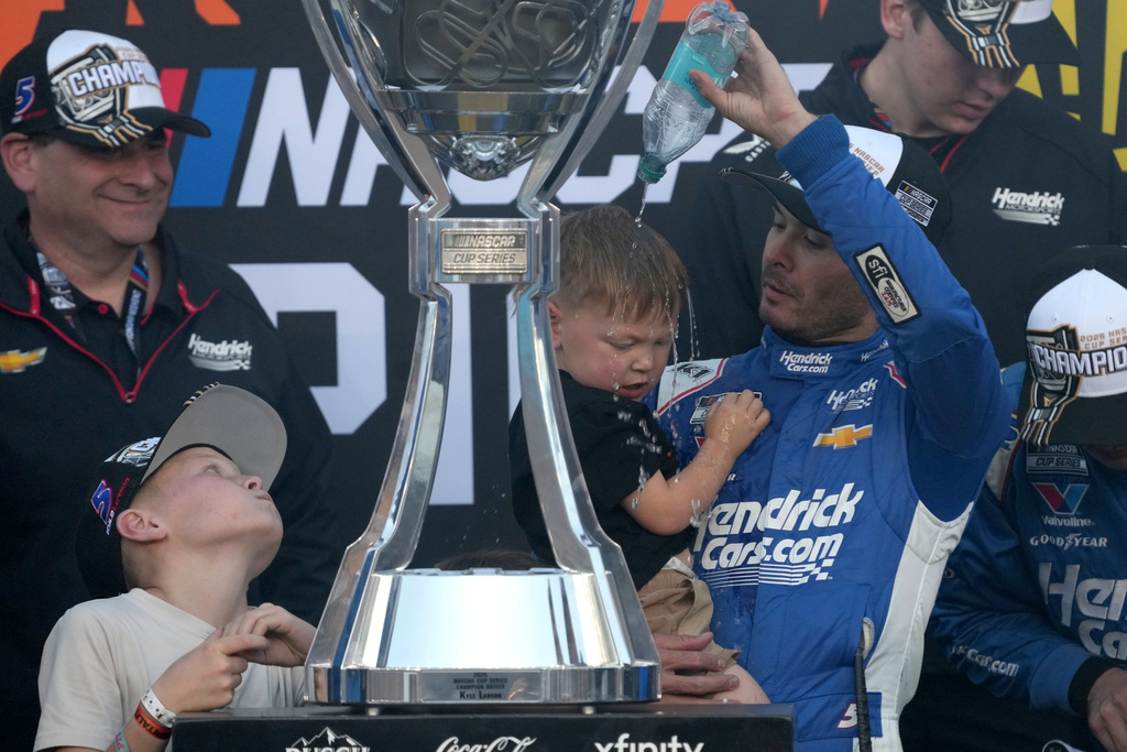FILE - NASCAR Cup Series driver Kyle Larson during a NASCAR Cup Series auto race Sunday, Nov. 2, 2025, in Avondale, Ariz. (AP Photo/Rick Scuteri, File)