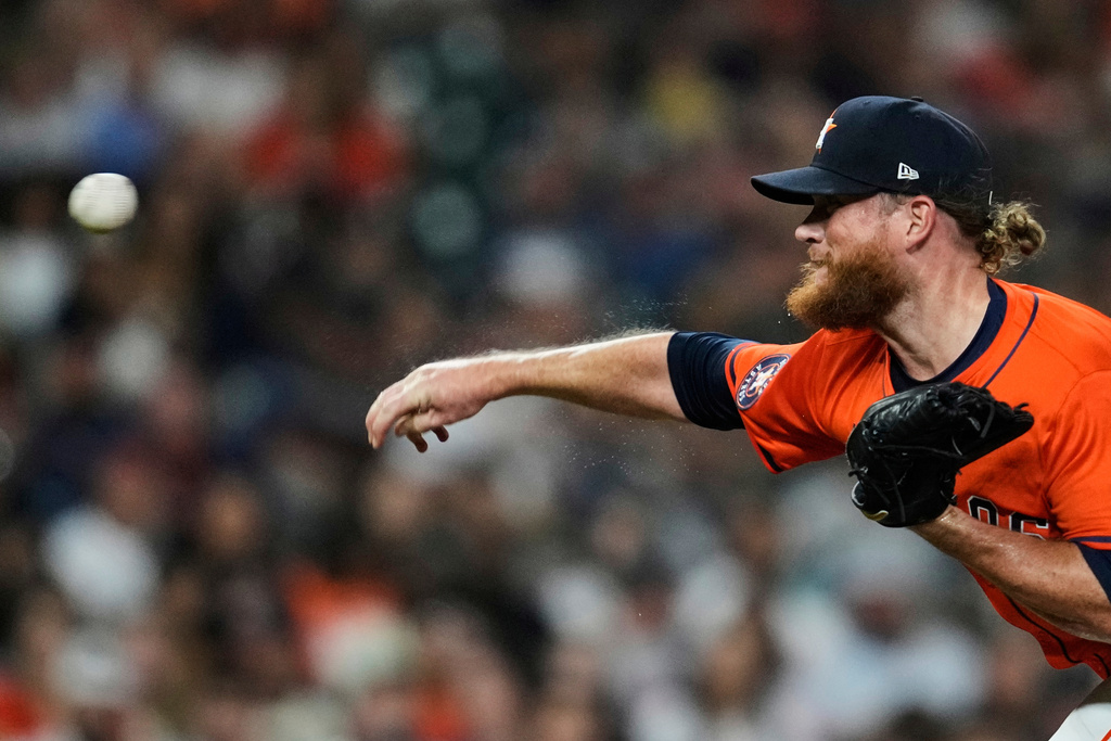 FILE - Houston Astros relief pitcher Craig Kimbrel throws during the eighth inning of a baseball game against the Los Angeles Angels in Houston, Aug. 29, 2025. (AP Photo/Ashley Landis, File)