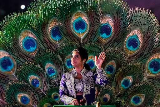 Bollywood singer Shreya Ghoshl performs during the ICC Women's Cricket World Cup match between India and Sri Lanka at Barsapara Cricket Stadium in Guwahati, India, Tuesday, Sept. 30, 2025. (AP Photo/Anupam Nath) Bollywood singer Shreya Ghoshl performs during the ICC Women's Cricket World Cup match between India and Sri Lanka at Barsapara Cricket Stadium in Guwahati, India, Tuesday, Sept. 30, 2025. (AP Photo/Anupam Nath)