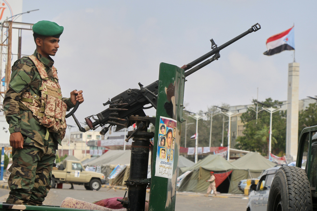 A Southern Yemen soldier of Southern Transitional Council (STC) stands at a check point, in Aden, Yemen, Wednesday, Dec. 31, 2025. (AP Photo)