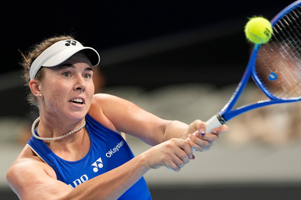 Czech Republic's Linda Noskova returns the ball to Spain's Cristina Bucsa during the Billie Jean King Cup women's singles semifinal tennis match between Spain and Czech Republic, in Shenzhen, China, Friday, Sept. 25, 2026. (AP Photo/Andy Wong)