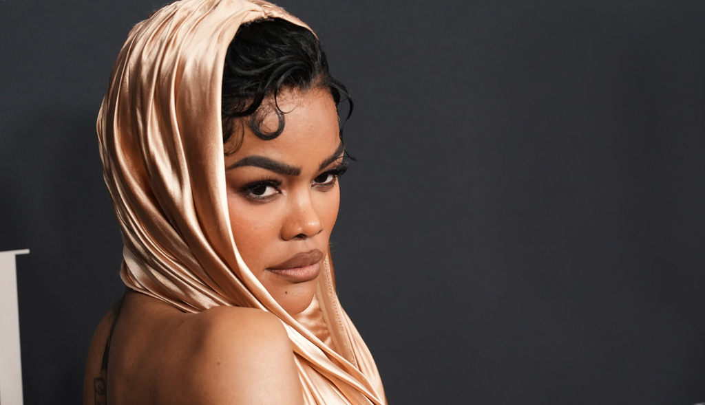 Honoree Teyana Taylor arrives at the Elle Women in Hollywood celebration on Monday, Nov. 17, 2025, at Four Seasons Hotel Los Angeles At Beverly Hills in Beverly Hills, Calif. (AP Photo/Chris Pizzello)