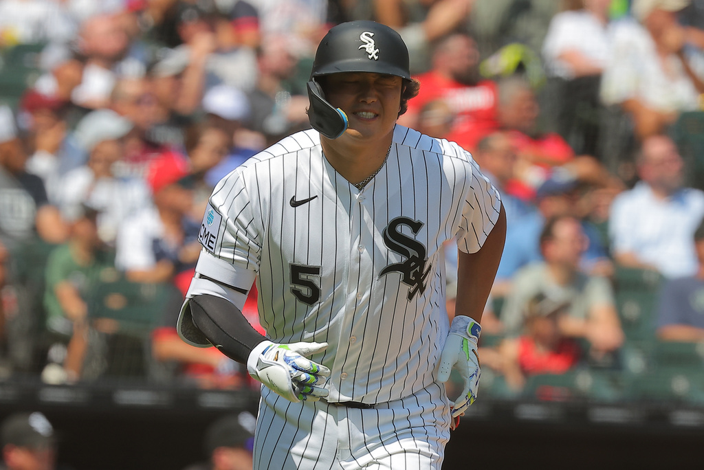 Chicago White Sox' Munetaka Murakami reacts after flying out to New York Yankees' Trent Grisham during the fifth inning of a baseball game, Thursday, July 30, 2026, in Chicago. (AP Photo/Melissa Tamez)