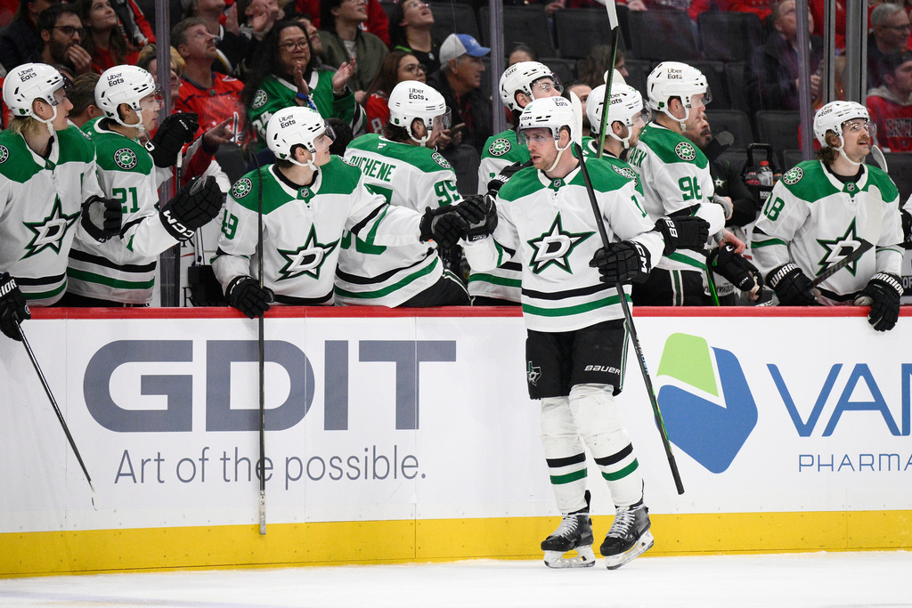 Dallas Stars center Radek Faksa (12) celebrates his goal during the first period of an NHL hockey game against the Washington Capitals, Wednesday, Jan. 7, 2026, in Washington. (AP Photo/Nick Wass)