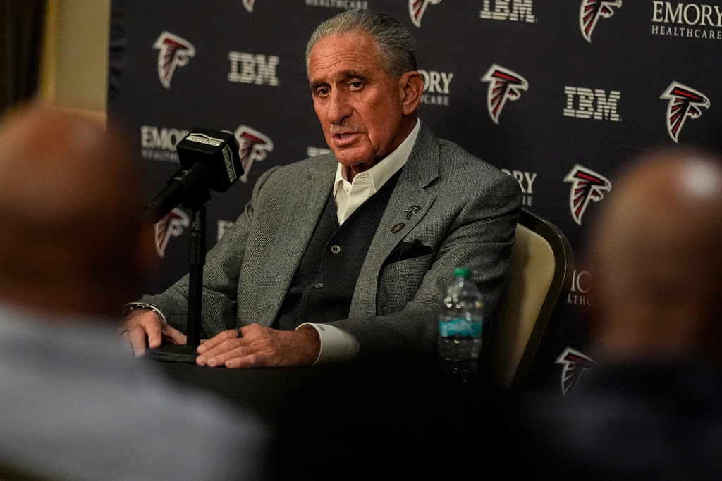 Atlanta Falcons Owner Arthur Blank speaks during a news conference, Thursday, Jan. 8, 2026, in Atlanta. (AP Photo/Mike Stewart)