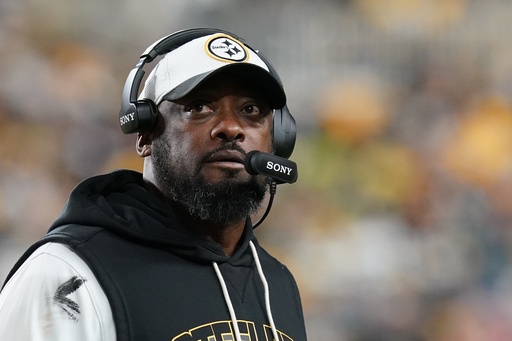 Pittsburgh Steelers head coach Mike Tomlin watches during the first half of an NFL football game against the Green Bay Packers Sunday, Oct. 26, 2025, in Pittsburgh. (AP Photo/Matt Freed) Pittsburgh Steelers head coach Mike Tomlin watches during the first half of an NFL football game against the Green Bay Packers Sunday, Oct. 26, 2025, in Pittsburgh. (AP Photo/Matt Freed)