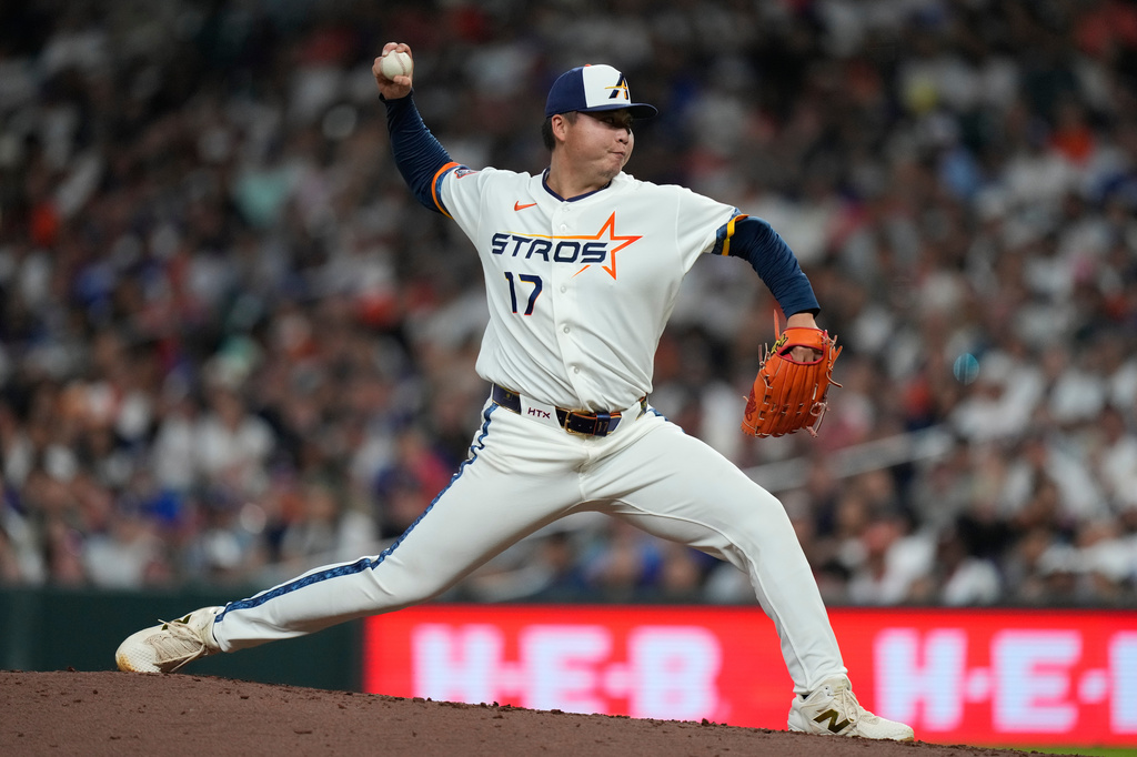 Houston Astros pitcher Kai-Wei Teng throws during the seventh inning of a baseball game against the Los Angeles Dodgers in Houston, Monday, May 4, 2026. (AP Photo/Ashley Landis)