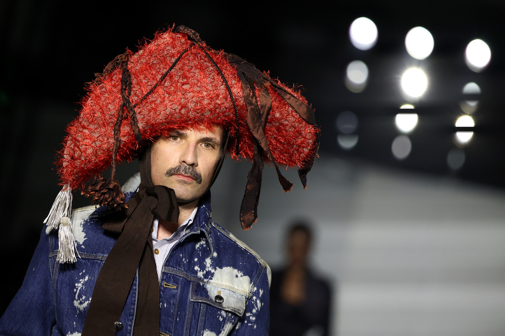 A model wears a creation from the Vivienne Westwood Fall/Winter 2026-2027 Women's collection presented in Paris, Saturday, March 7, 2026. (AP Photo/Tom Nicholson)
