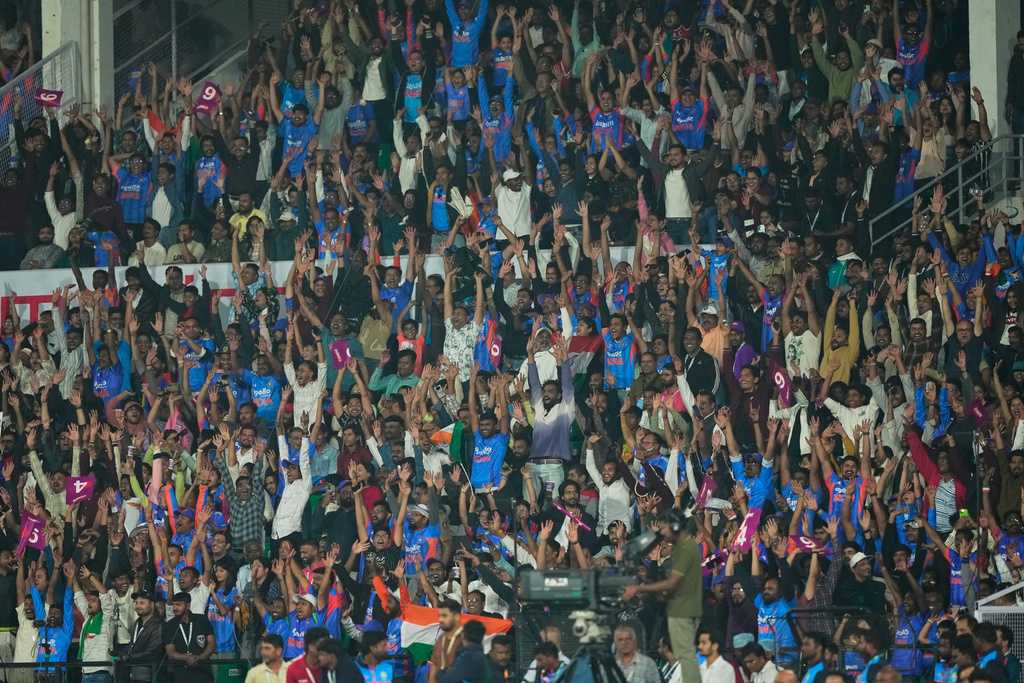 Indian fans cheer for their team during the first T20 cricket match between India and New Zealand in Nagpur, India, Wednesday, Jan. 21, 2026. (AP Photo/Mahesh Kumar A.)