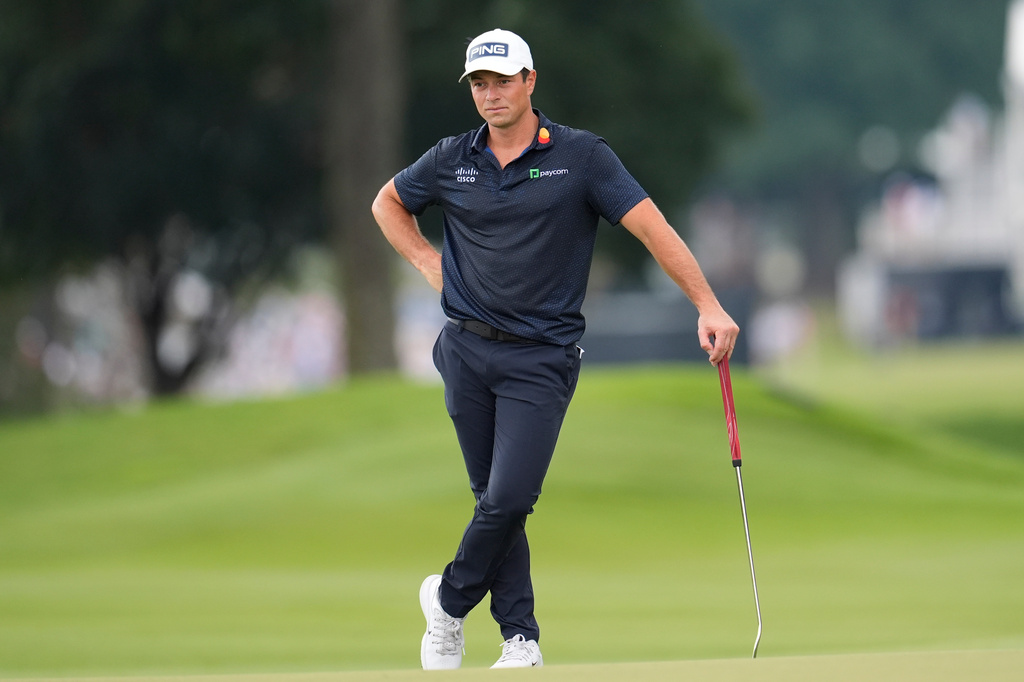 Viktor Hovland, of Norway, waits to putt on the first green during the third round of the PGA Tour Championship golf tournament, Saturday, Aug 29, 2026, in Atlanta.(AP Photo/Mike Stewart)