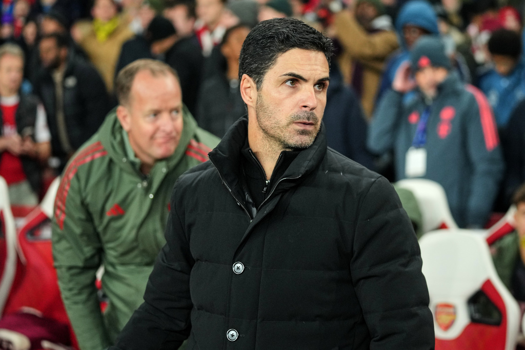 Arsenal's manager Mikel Arteta arrives for the Champions League opening phase soccer match between Arsenal and Bayern Munich in London, Wednesday, Nov. 26, 2025. (AP Photo/Kin Cheung)