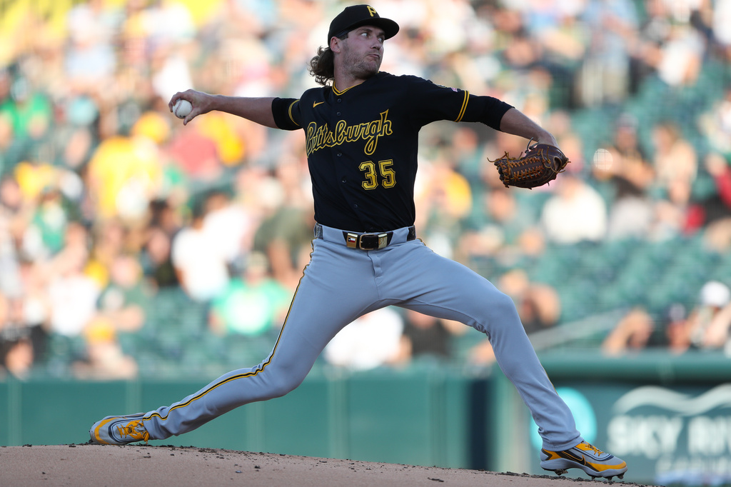 Pittsburgh Pirates pitcher Braxton Ashcraft throws to an Athletics batter during the first inning of a baseball game, Wednesday, June 17, 2026, in West Sacramento, Calif. (AP Photo/Scott Marshall)