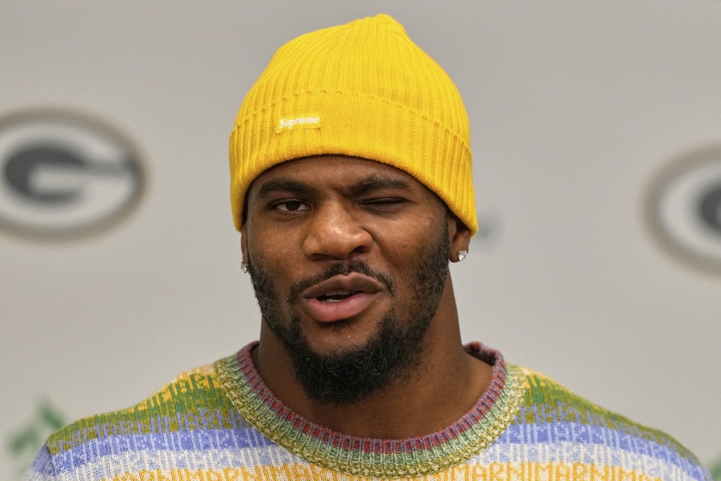 Green Bay Packers Micah Parsons speaks at his introductory news conference Friday, Aug. 29, 2025, in Green Bay, Wis. (AP Photo/Morry Gash)
