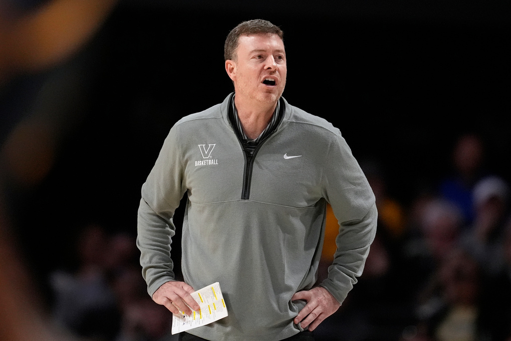 Vanderbilt head coach Mark Byington yells to his players during the first half of an NCAA college basketball game against the New Haven, Monday, Dec. 29, 2025, in Nashville, Tenn. (AP Photo/George Walker IV)