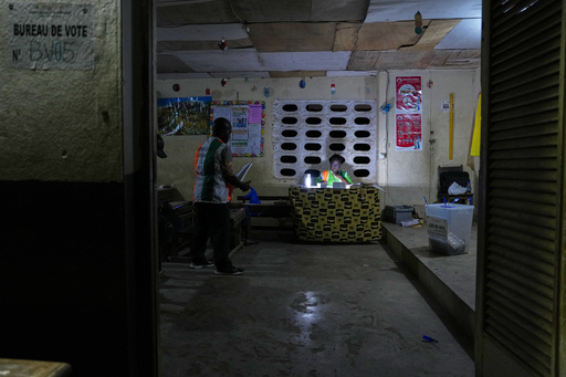 Ballots are counted at a polling station in Yopougon after polls closed in Ivory Coast’s presidential election, in Abidjan, Saturday, Oct. 25, 2025. (AP Photo/Misper Apawu) Ballots are counted at a polling station in Yopougon after polls closed in Ivory Coast’s presidential election, in Abidjan, Saturday, Oct. 25, 2025. (AP Photo/Misper Apawu)