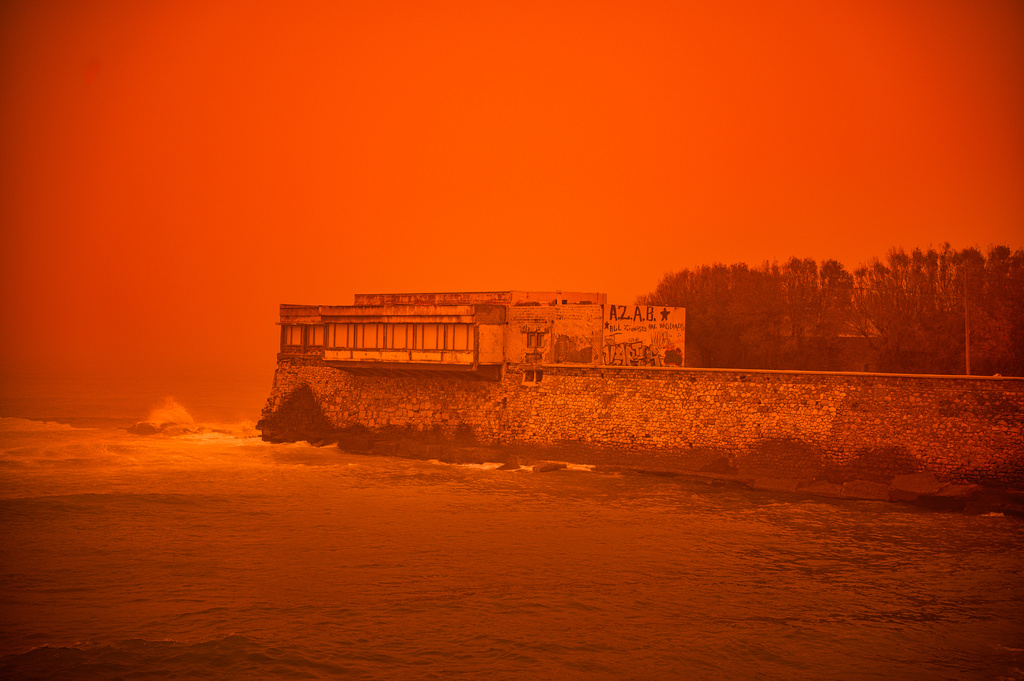 A general view of the seaside in Iraklio, on the southern island of Crete, Greece, during a dust storm on Wednesday, April 1, 2026. (AP Photo/Giorgos Gkratsos)