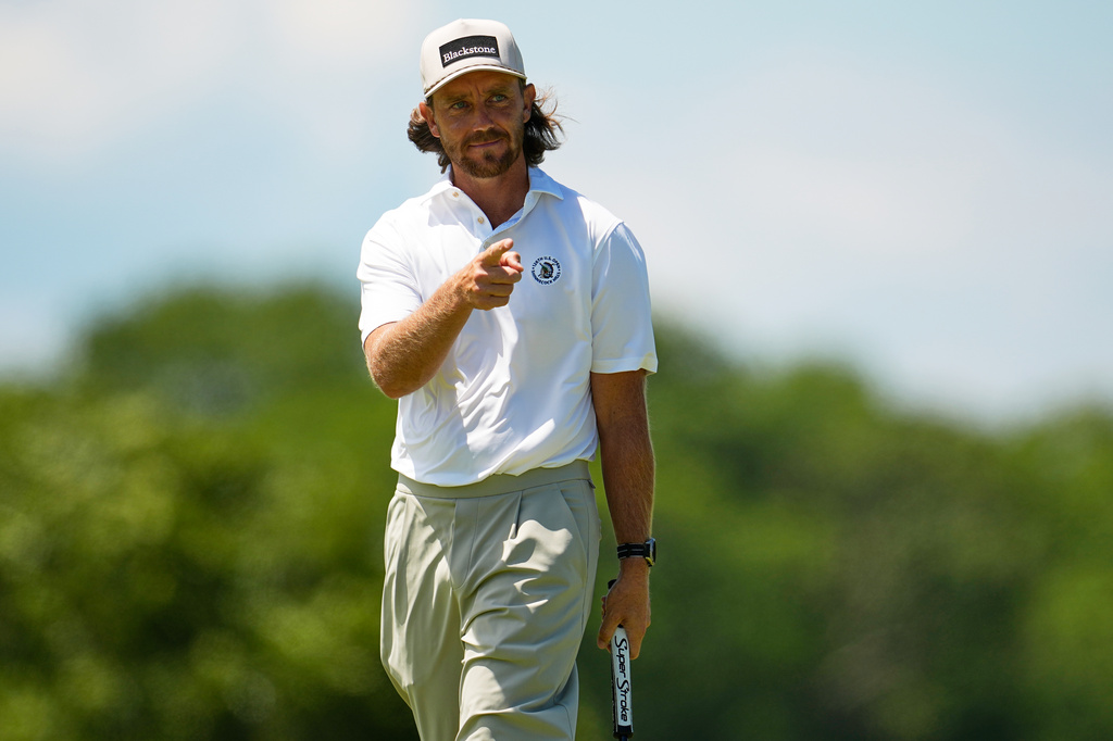 Tommy Fleetwood, of England, celebrates after a birdie on the second hole during the final round of the U.S. Open golf tournament at Shinnecock Hills Golf Club in Southampton, N.Y., Sunday, June 21, 2026. (AP Photo/George Walker IV)
