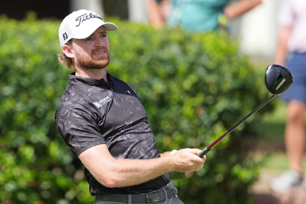 Danny Walker watches his drive from the No. 1 tee during the fourth round of the Sanderson Farms Championship golf tournament, Sunday, Oct. 5, 2025, in Jackson, Miss. (AP Photo/Rogelio V. Solis)